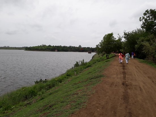 lake-view-and-walk.jpg